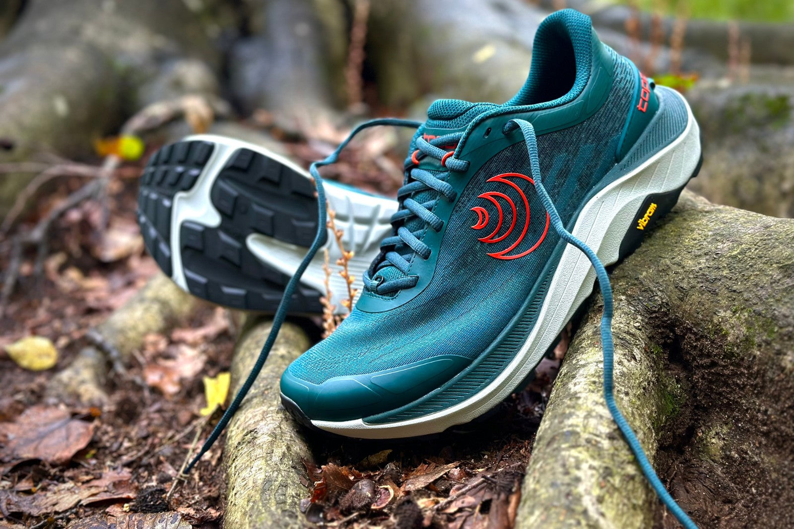 Topo-Athletic-Ultraventure-4-angle.jpg