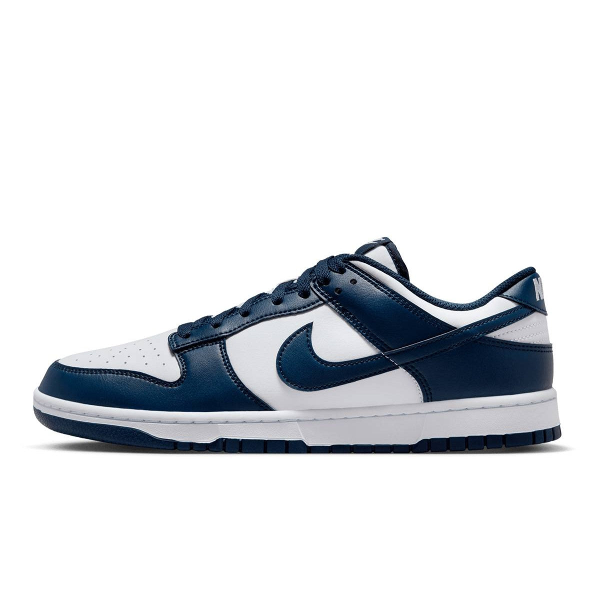 Nike Men's DUNK LOW RETRO BTTYS Shoes