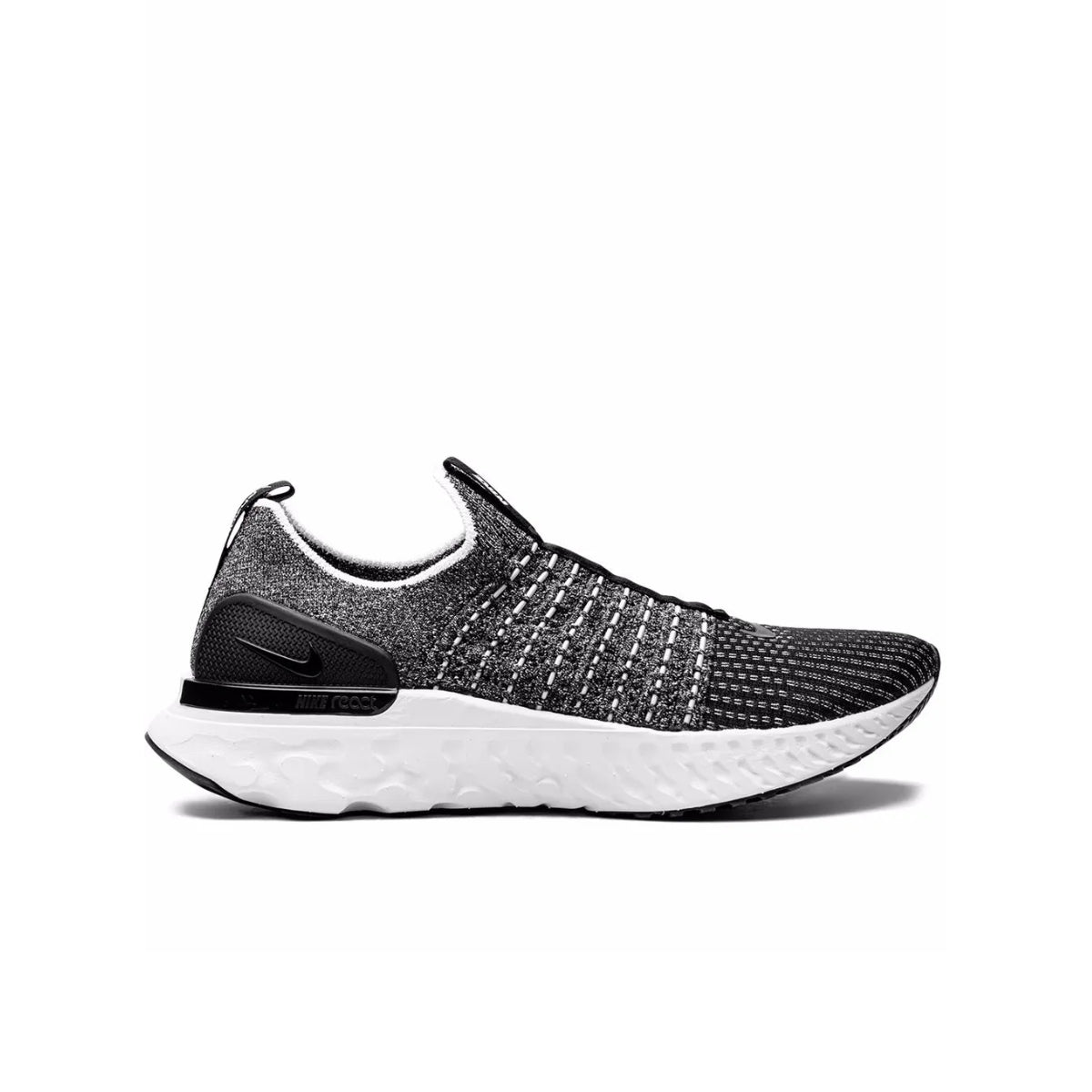 Nike Women's REACT PHANTOM RUN FK 2 Running Shoe