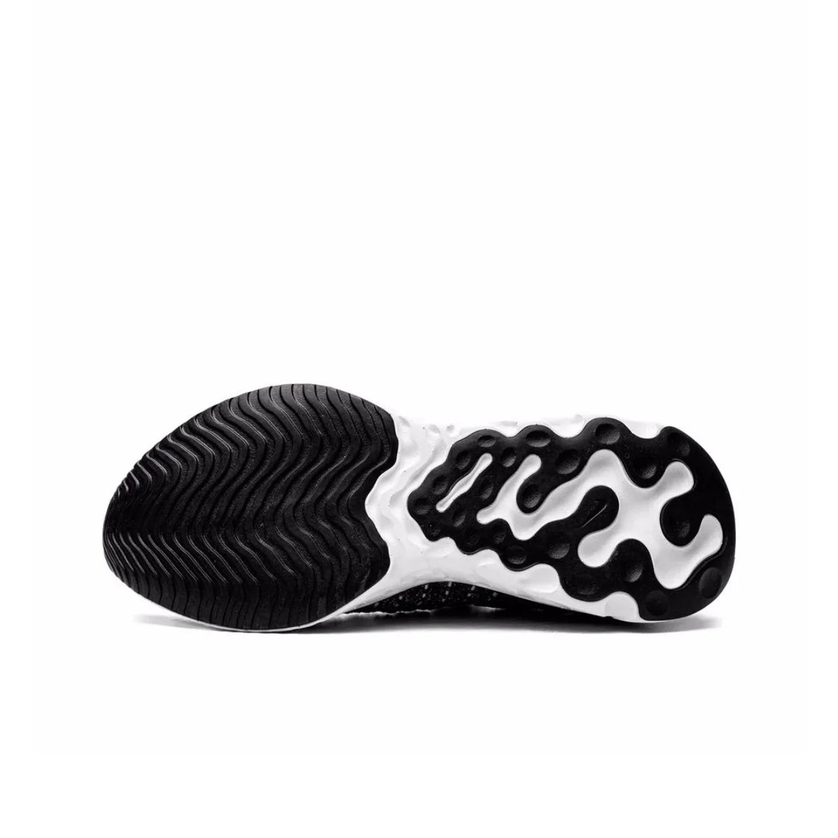 Nike Women's REACT PHANTOM RUN FK 2 Running Shoe