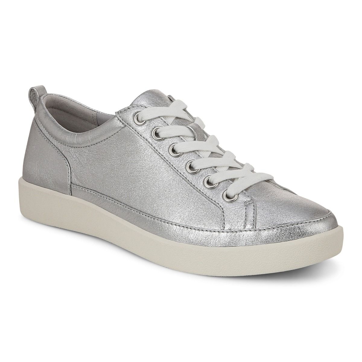 winny_silverleather_silo.jpg